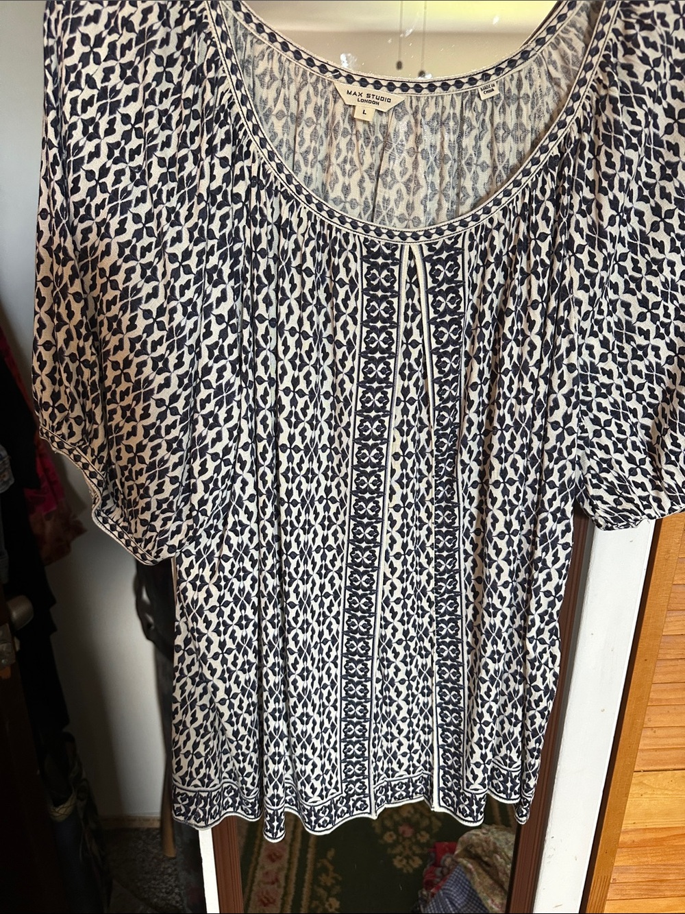 Max Studio Black and White Printed Scoop Neck Tunic